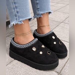 Women's Studded Charm Platform Mule Slippers Black Size 5.5 NWT